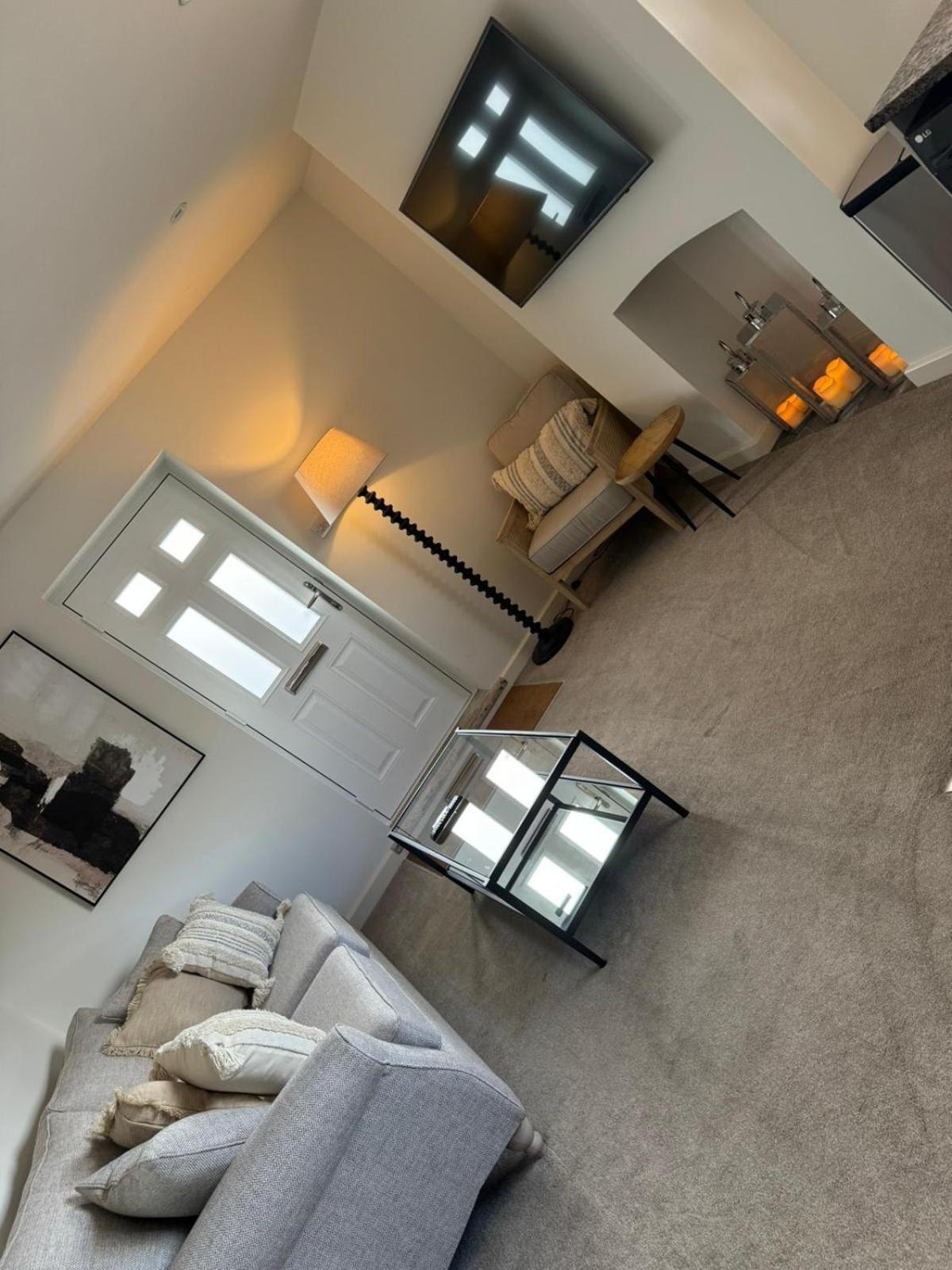 קיינשם Chew View Luxury Apartment מראה חיצוני תמונה