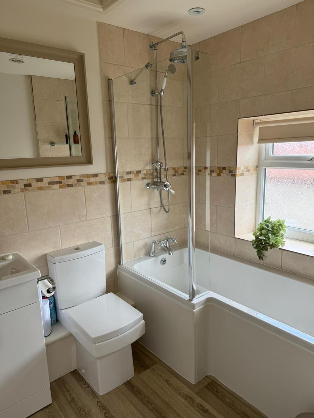 קיינשם Chew View Luxury Apartment מראה חיצוני תמונה
