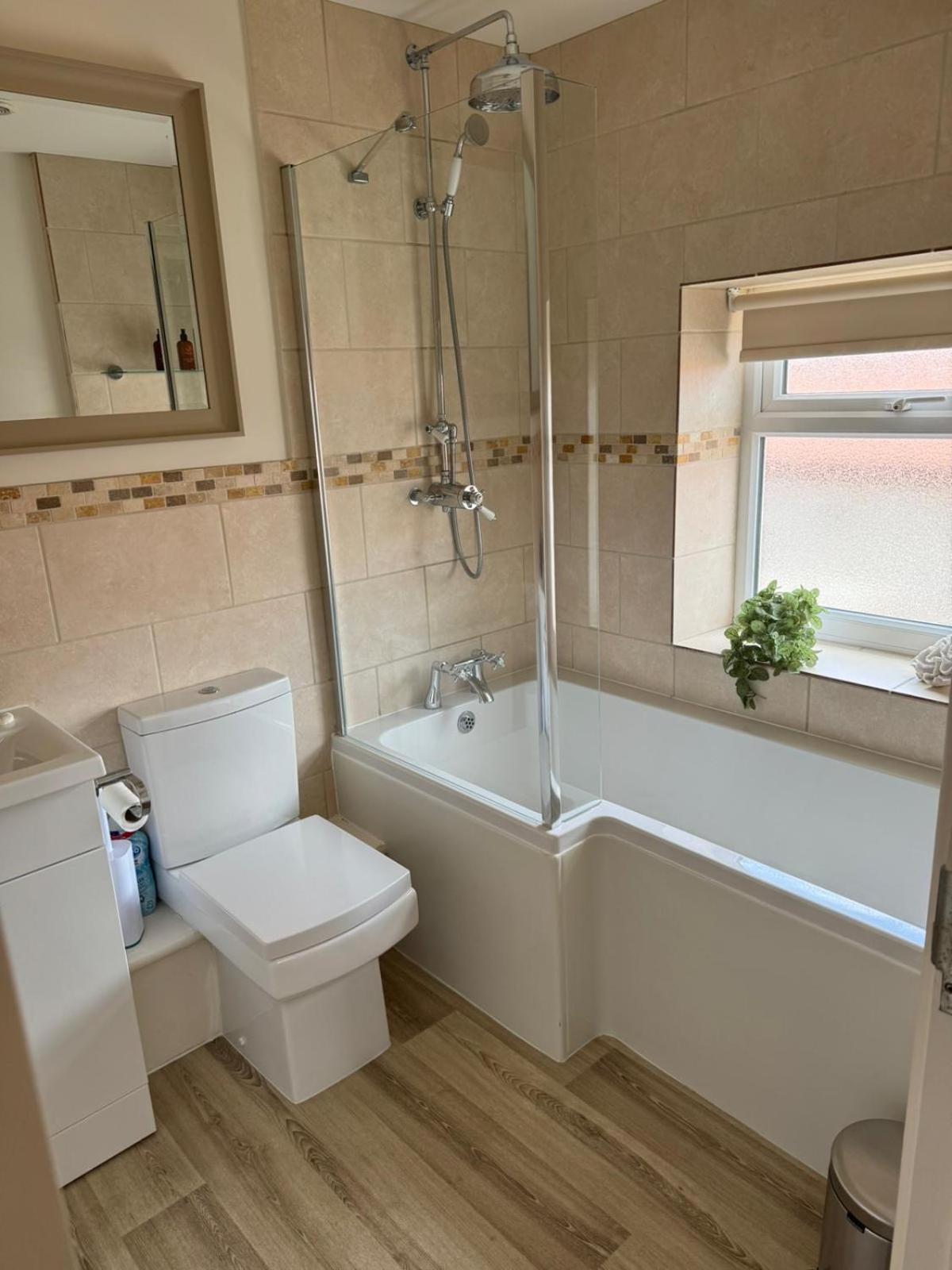 קיינשם Chew View Luxury Apartment מראה חיצוני תמונה