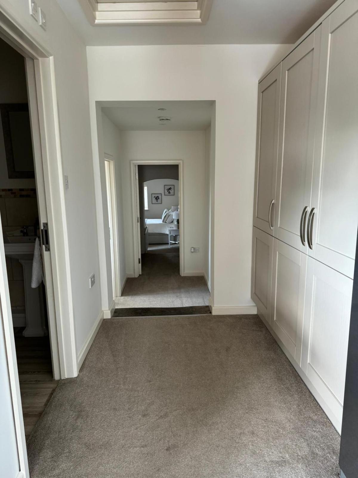 קיינשם Chew View Luxury Apartment מראה חיצוני תמונה