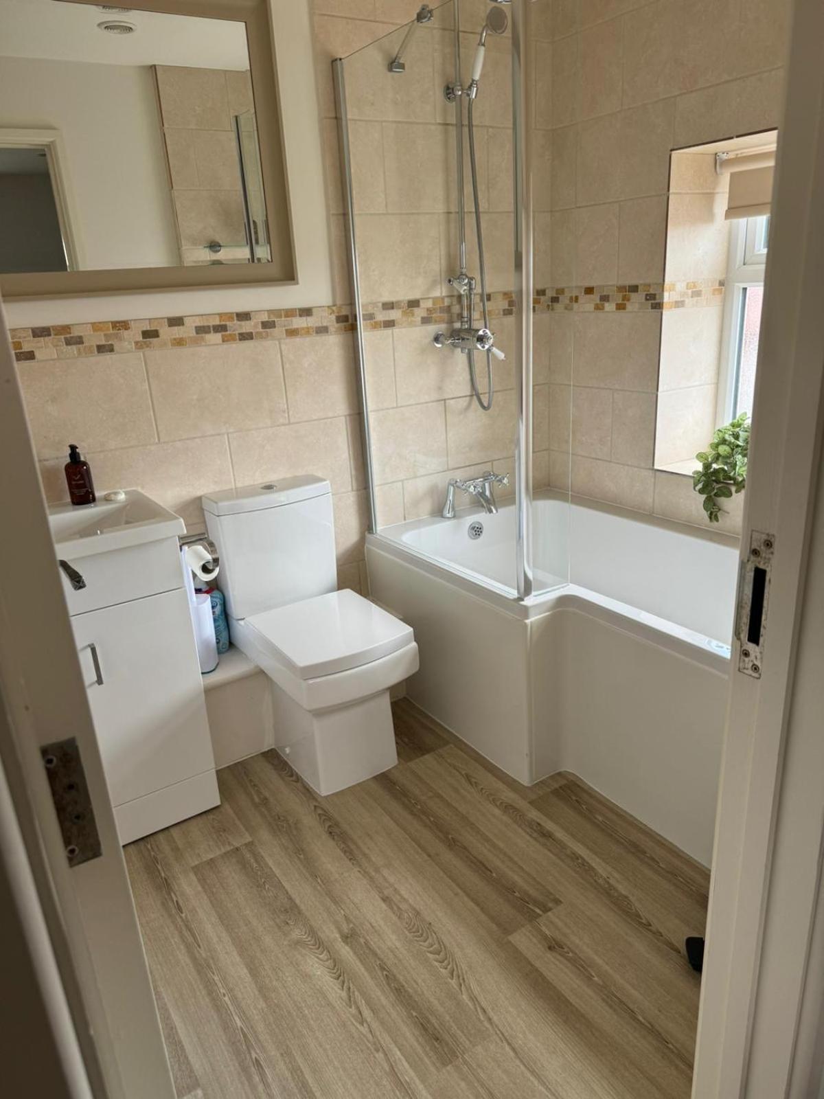 קיינשם Chew View Luxury Apartment מראה חיצוני תמונה